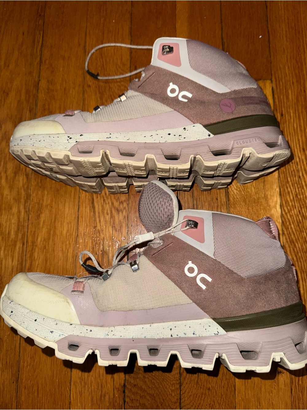 On Women's Cloudtrax Hiking Shoes - Picture 2 of 7